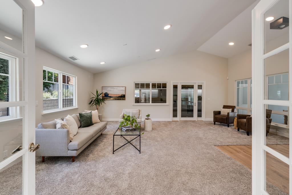 Detail Gallery Image 17 of 49 For 121 Day Valley Ln, Aptos,  CA 95003 - 3 Beds | 3/1 Baths