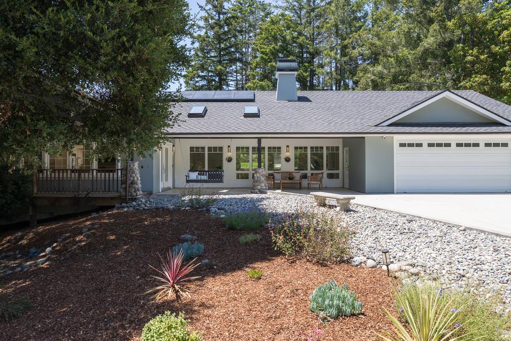 Detail Gallery Image 3 of 49 For 121 Day Valley Ln, Aptos,  CA 95003 - 3 Beds | 3/1 Baths