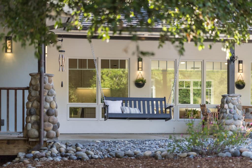 Detail Gallery Image 4 of 49 For 121 Day Valley Ln, Aptos,  CA 95003 - 3 Beds | 3/1 Baths