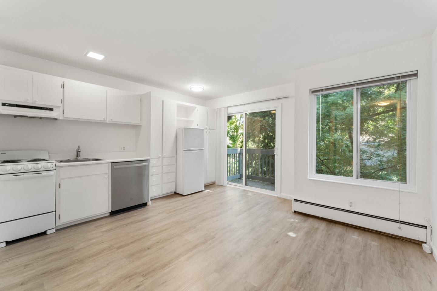Detail Gallery Image 17 of 36 For 17-25 Devonshire Blvd, San Carlos,  CA 94070 - – Beds | – Baths