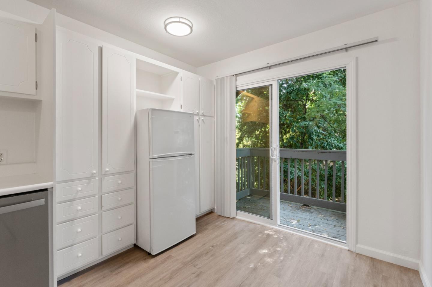 Detail Gallery Image 19 of 36 For 17-25 Devonshire Blvd, San Carlos,  CA 94070 - – Beds | – Baths