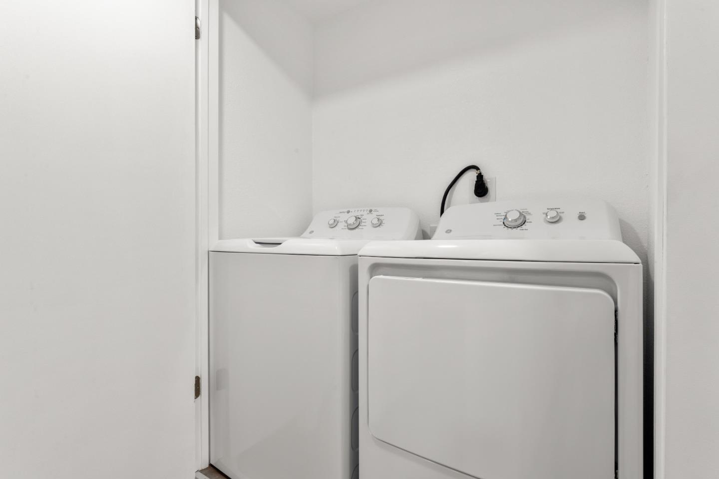 Detail Gallery Image 8 of 36 For 17-25 Devonshire Blvd, San Carlos,  CA 94070 - – Beds | – Baths