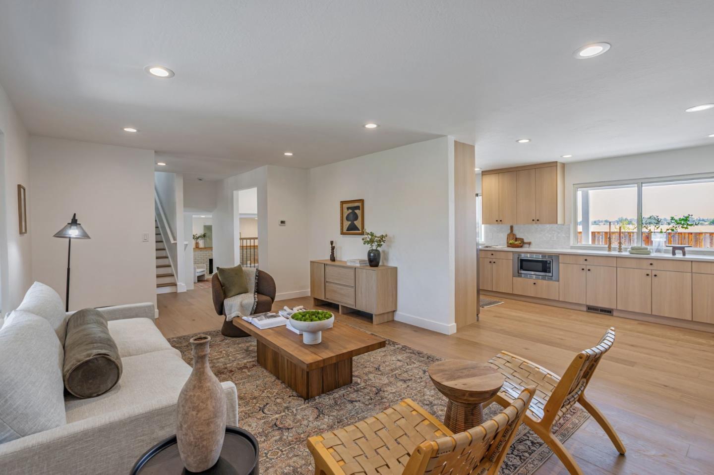 Detail Gallery Image 11 of 77 For 4852 Birmingham Dr, San Jose,  CA 95136 - 4 Beds | 2/1 Baths