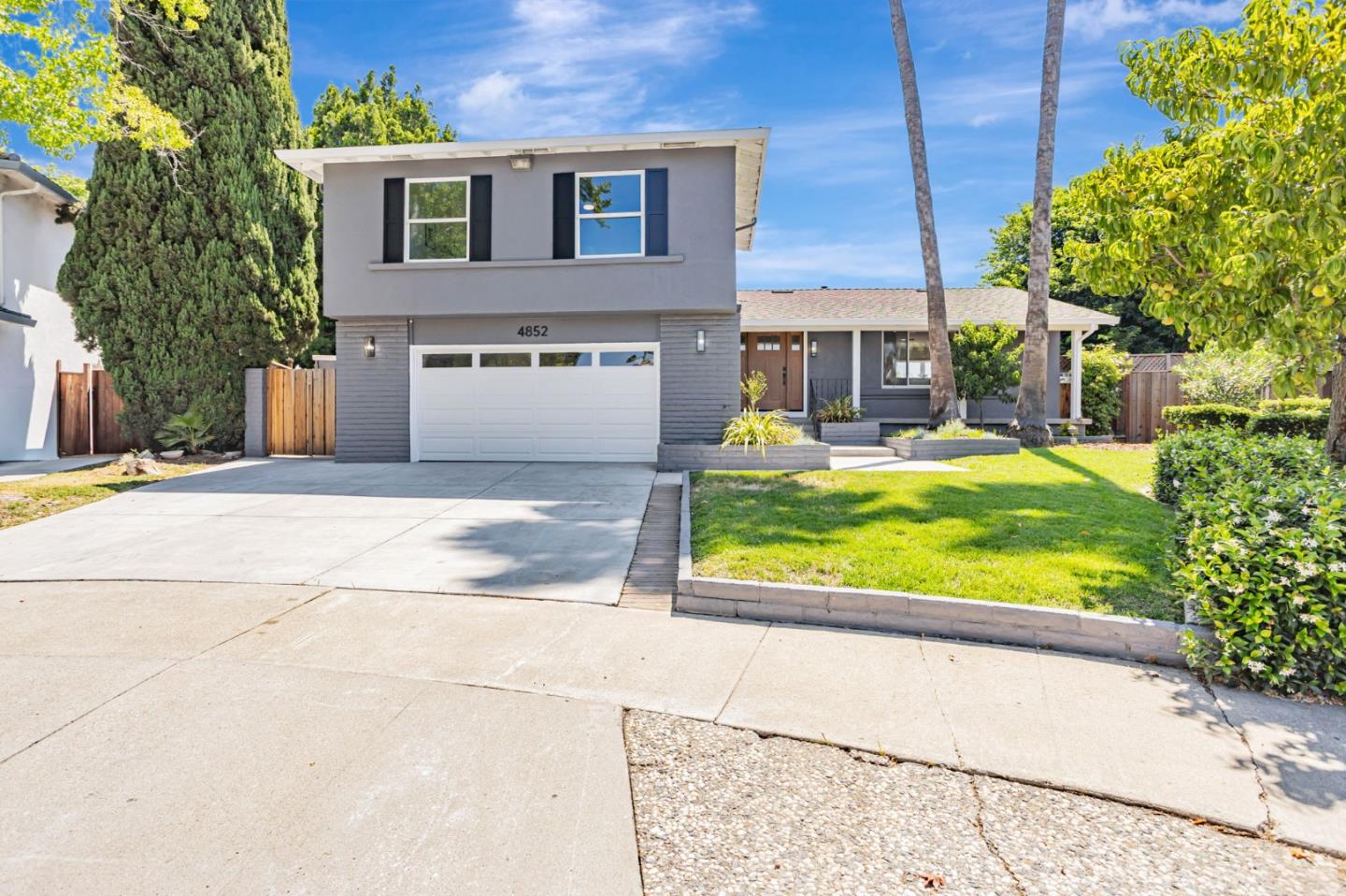 Detail Gallery Image 2 of 77 For 4852 Birmingham Dr, San Jose,  CA 95136 - 4 Beds | 2/1 Baths