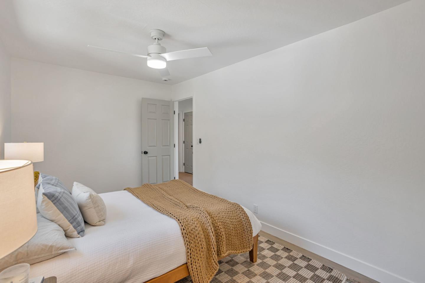 Detail Gallery Image 27 of 77 For 4852 Birmingham Dr, San Jose,  CA 95136 - 4 Beds | 2/1 Baths