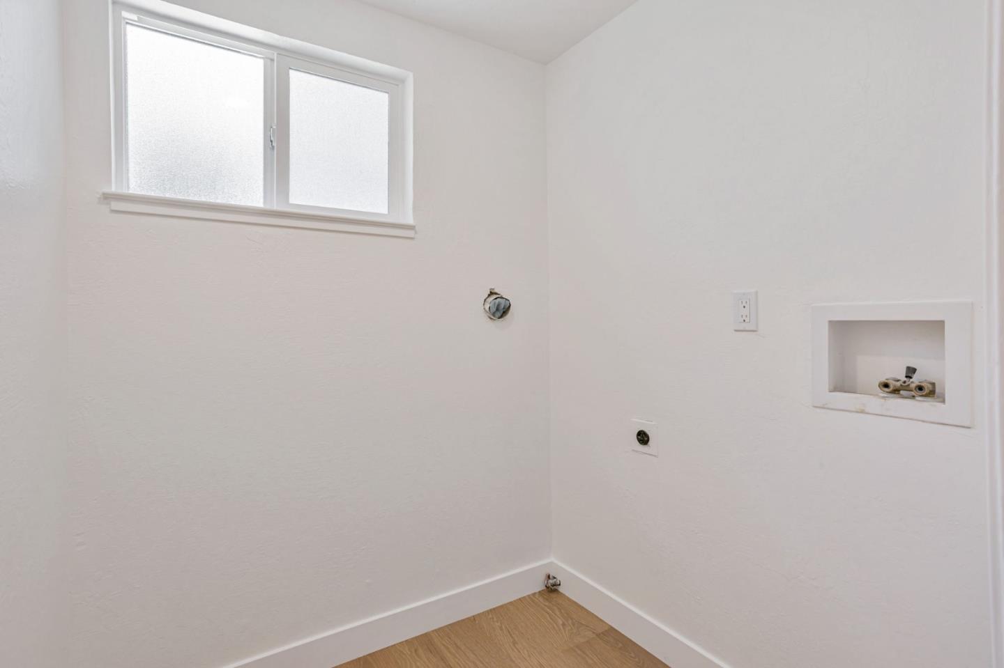 Detail Gallery Image 39 of 77 For 4852 Birmingham Dr, San Jose,  CA 95136 - 4 Beds | 2/1 Baths