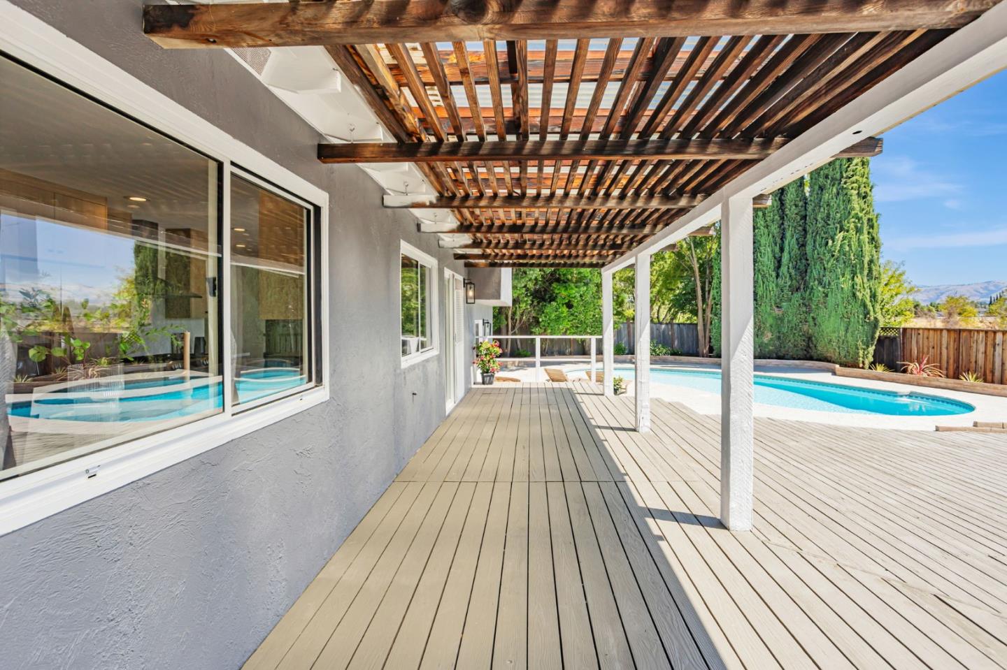 Detail Gallery Image 45 of 77 For 4852 Birmingham Dr, San Jose,  CA 95136 - 4 Beds | 2/1 Baths