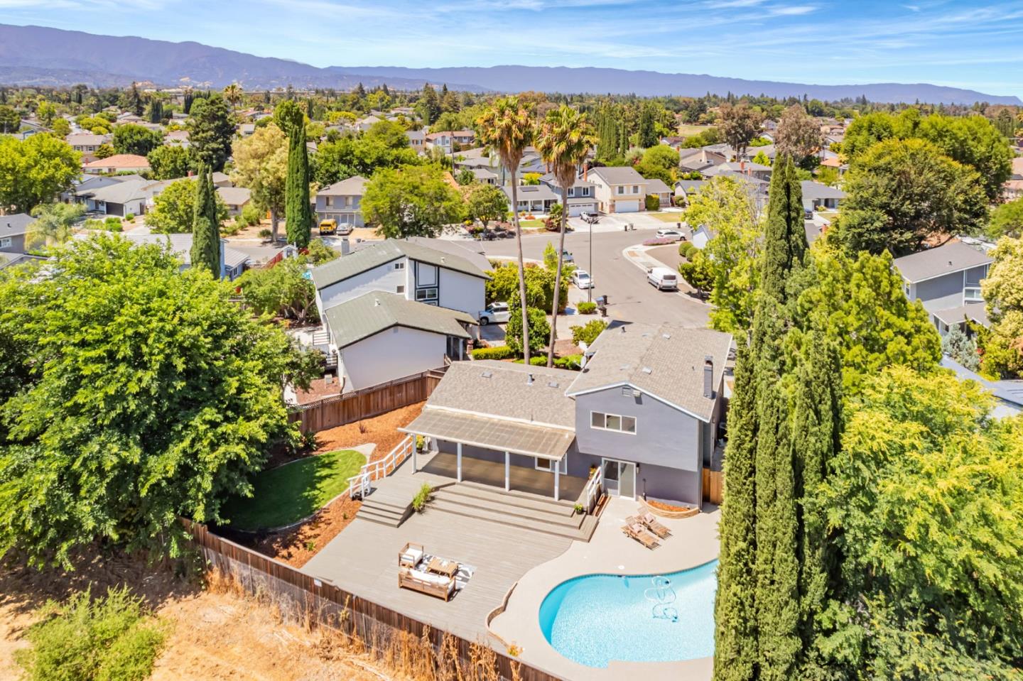Detail Gallery Image 65 of 77 For 4852 Birmingham Dr, San Jose,  CA 95136 - 4 Beds | 2/1 Baths