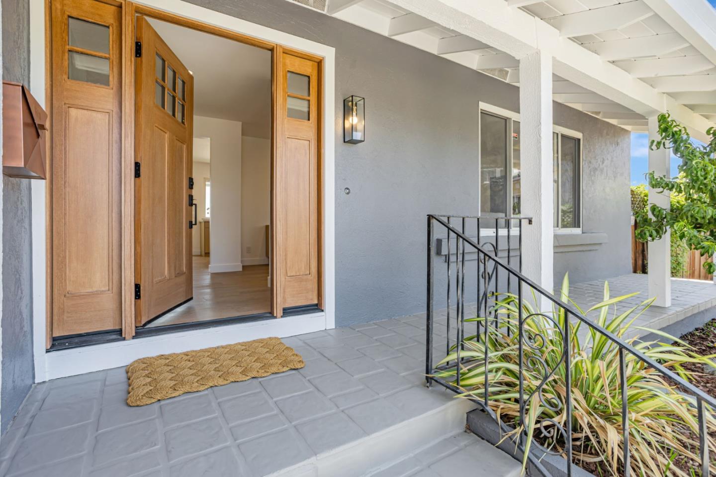 Detail Gallery Image 7 of 77 For 4852 Birmingham Dr, San Jose,  CA 95136 - 4 Beds | 2/1 Baths