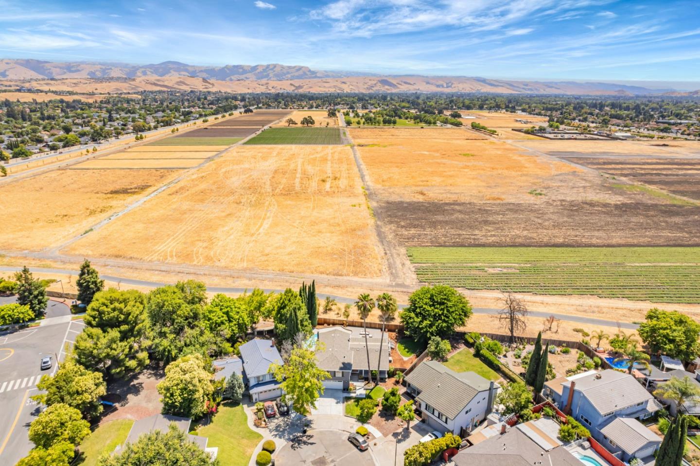 Detail Gallery Image 73 of 77 For 4852 Birmingham Dr, San Jose,  CA 95136 - 4 Beds | 2/1 Baths