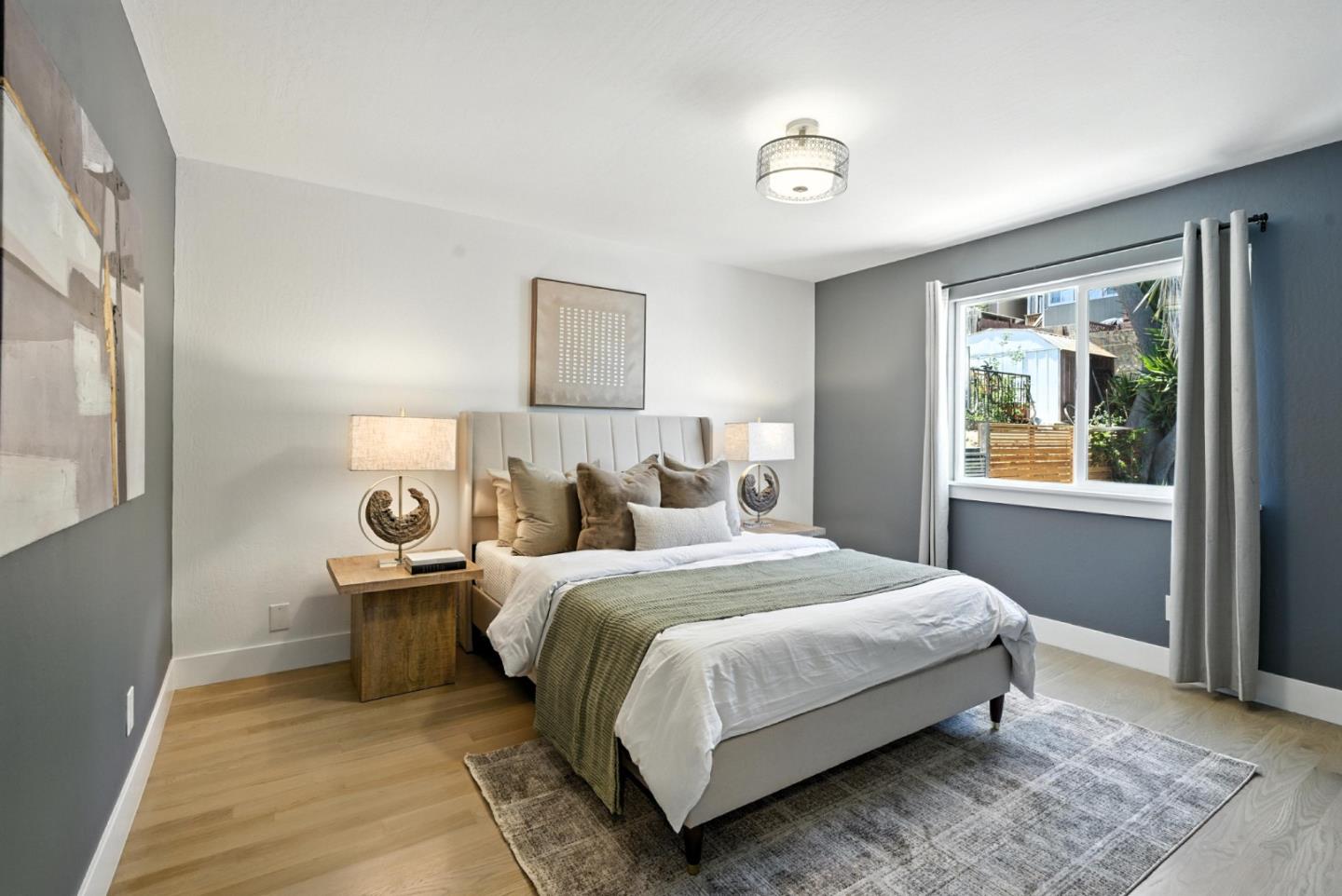 Detail Gallery Image 14 of 61 For 30 Gilroy St, San Francisco,  CA 94124 - 5 Beds | 3 Baths