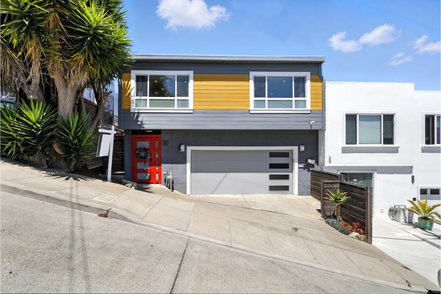Detail Gallery Image 2 of 61 For 30 Gilroy St, San Francisco,  CA 94124 - 5 Beds | 3 Baths