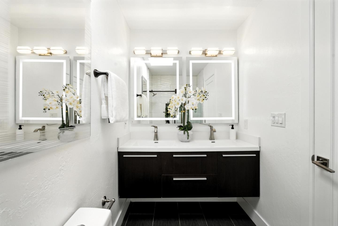 Detail Gallery Image 23 of 61 For 30 Gilroy St, San Francisco,  CA 94124 - 5 Beds | 3 Baths