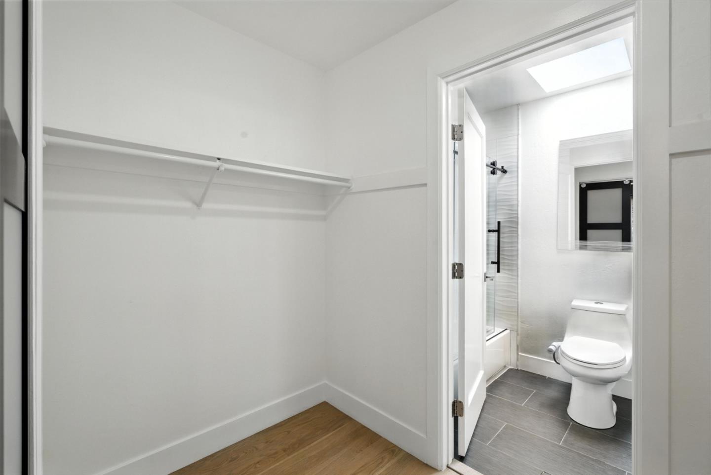 Detail Gallery Image 25 of 61 For 30 Gilroy St, San Francisco,  CA 94124 - 5 Beds | 3 Baths