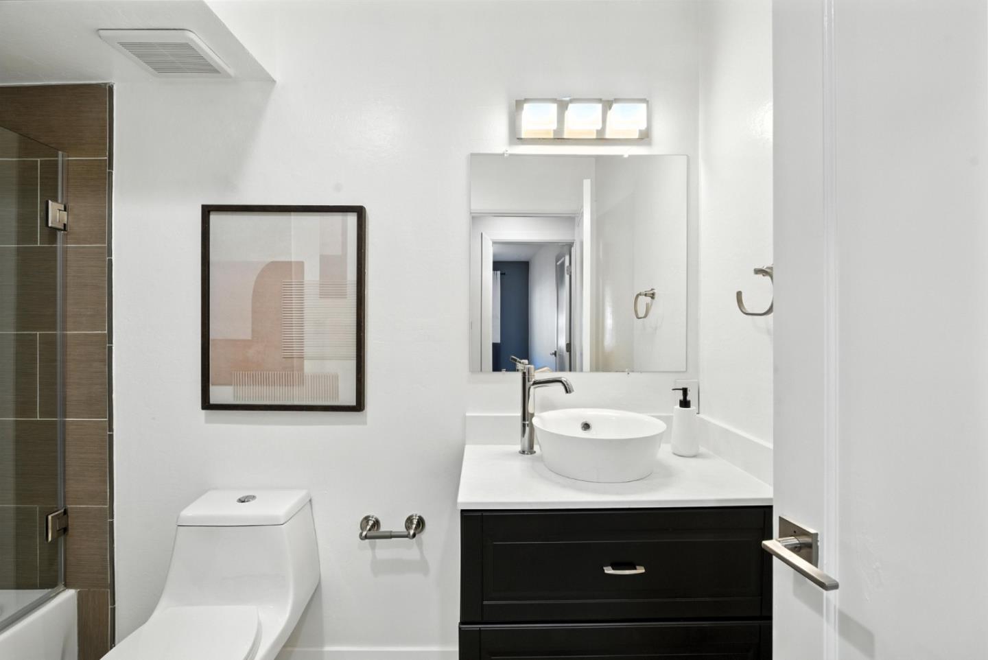 Detail Gallery Image 39 of 61 For 30 Gilroy St, San Francisco,  CA 94124 - 5 Beds | 3 Baths