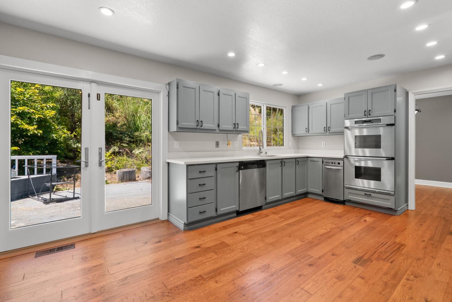 Detail Gallery Image 15 of 32 For 52 Mar Monte Ave, La Selva Beach,  CA 95076 - 4 Beds | 3 Baths