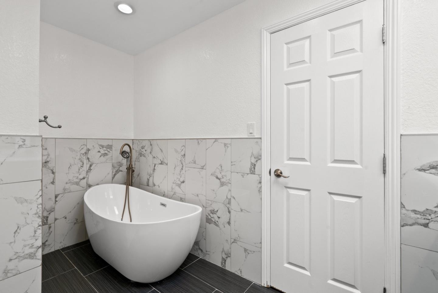 Detail Gallery Image 30 of 32 For 52 Mar Monte Ave, La Selva Beach,  CA 95076 - 4 Beds | 3 Baths