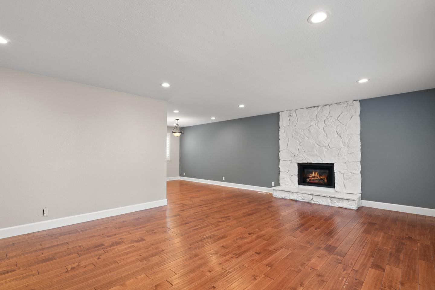 Detail Gallery Image 4 of 32 For 52 Mar Monte Ave, La Selva Beach,  CA 95076 - 4 Beds | 3 Baths