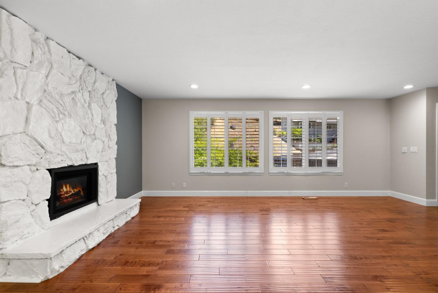 Detail Gallery Image 5 of 32 For 52 Mar Monte Ave, La Selva Beach,  CA 95076 - 4 Beds | 3 Baths