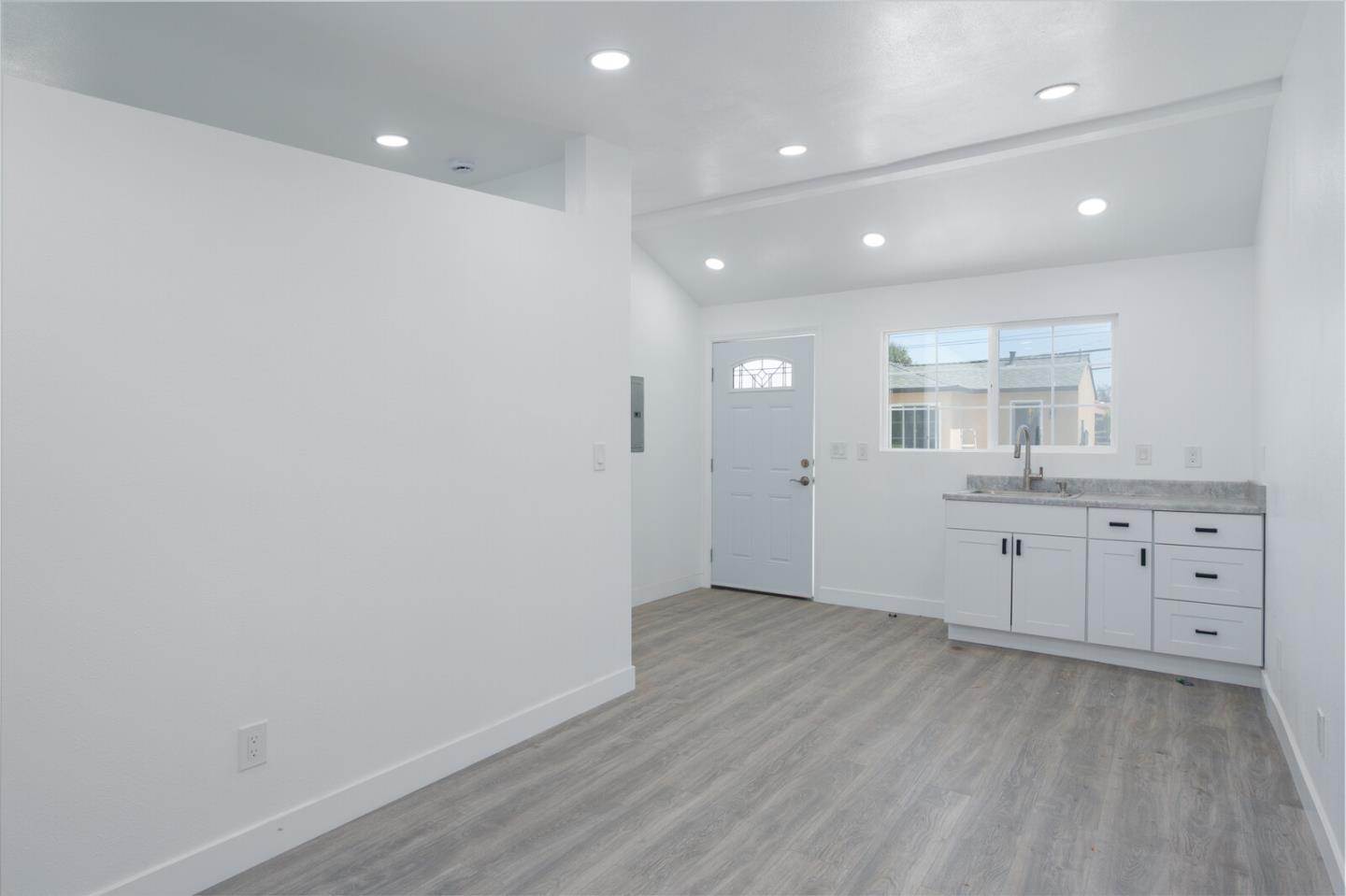 Detail Gallery Image 23 of 31 For 1107 N 4th, San Jose,  CA 95112 - 3 Beds | 2 Baths