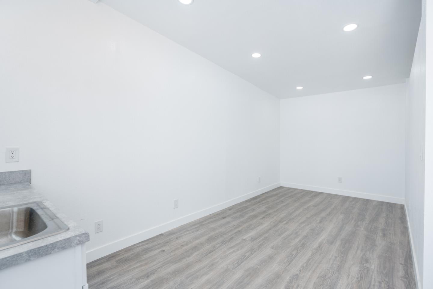 Detail Gallery Image 25 of 31 For 1107 N 4th, San Jose,  CA 95112 - 3 Beds | 2 Baths
