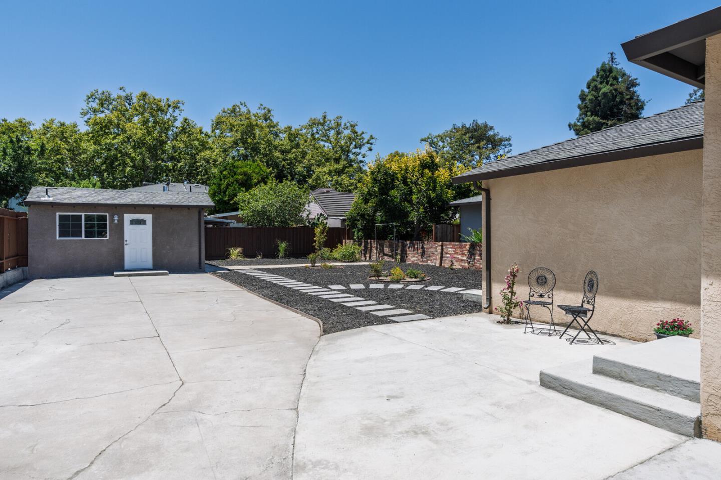 Detail Gallery Image 5 of 31 For 1107 N 4th, San Jose,  CA 95112 - 3 Beds | 2 Baths