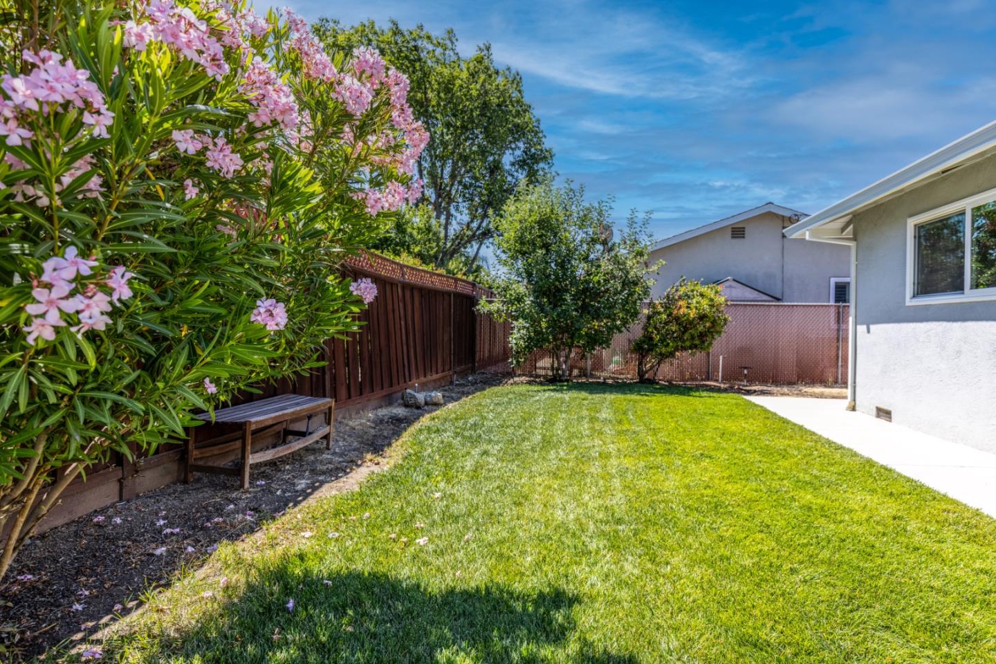 Detail Gallery Image 27 of 29 For 672 Sonoma Ct, Livermore,  CA 94550 - 3 Beds | 2 Baths