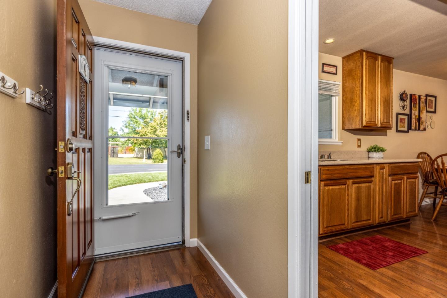 Detail Gallery Image 5 of 29 For 672 Sonoma Ct, Livermore,  CA 94550 - 3 Beds | 2 Baths
