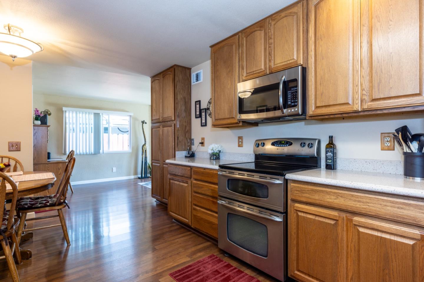 Detail Gallery Image 7 of 29 For 672 Sonoma Ct, Livermore,  CA 94550 - 3 Beds | 2 Baths