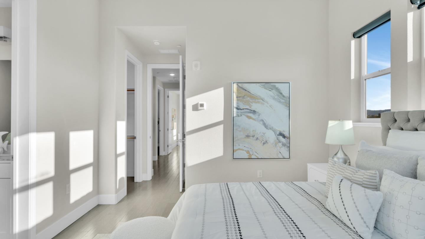 Detail Gallery Image 20 of 52 For 820 E Duane Ave #1,  Sunnyvale,  CA 94085 - 4 Beds | 3/1 Baths