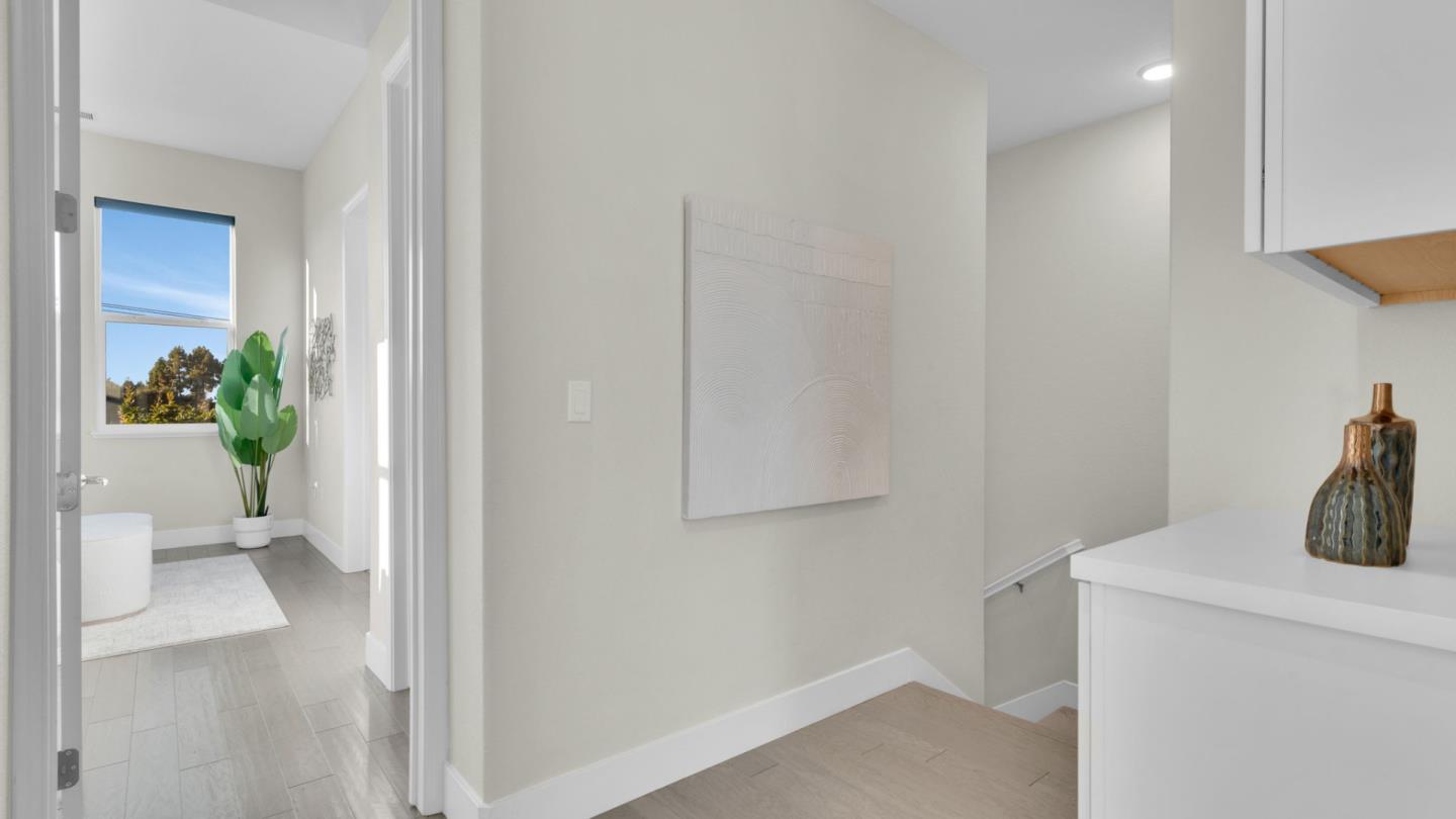 Detail Gallery Image 26 of 52 For 820 E Duane Ave #1,  Sunnyvale,  CA 94085 - 4 Beds | 3/1 Baths