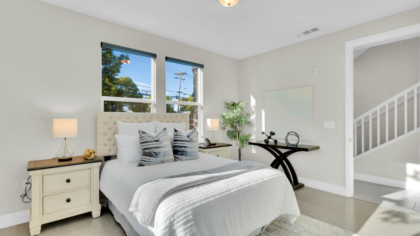 Detail Gallery Image 35 of 52 For 820 E Duane Ave #1,  Sunnyvale,  CA 94085 - 4 Beds | 3/1 Baths