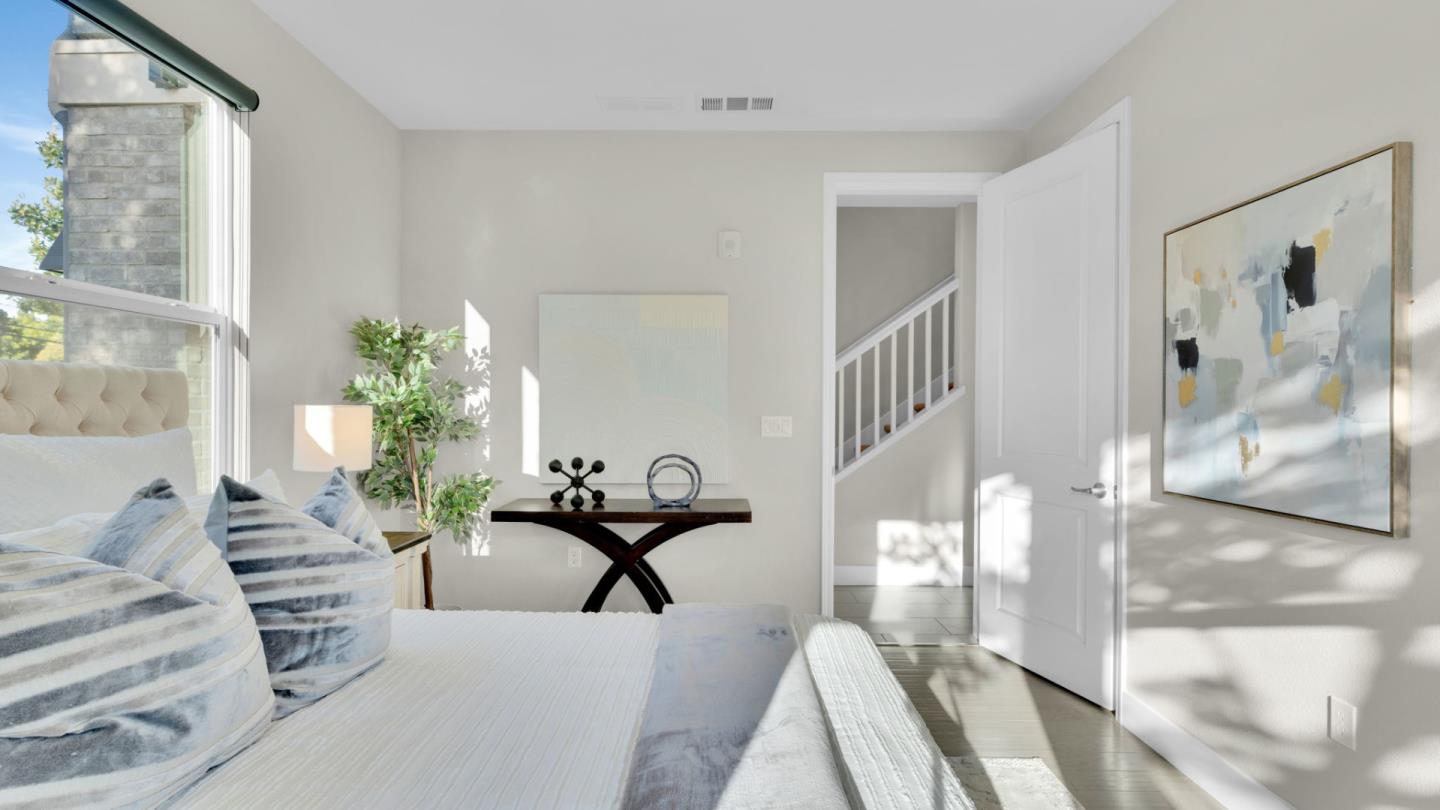 Detail Gallery Image 36 of 52 For 820 E Duane Ave #1,  Sunnyvale,  CA 94085 - 4 Beds | 3/1 Baths