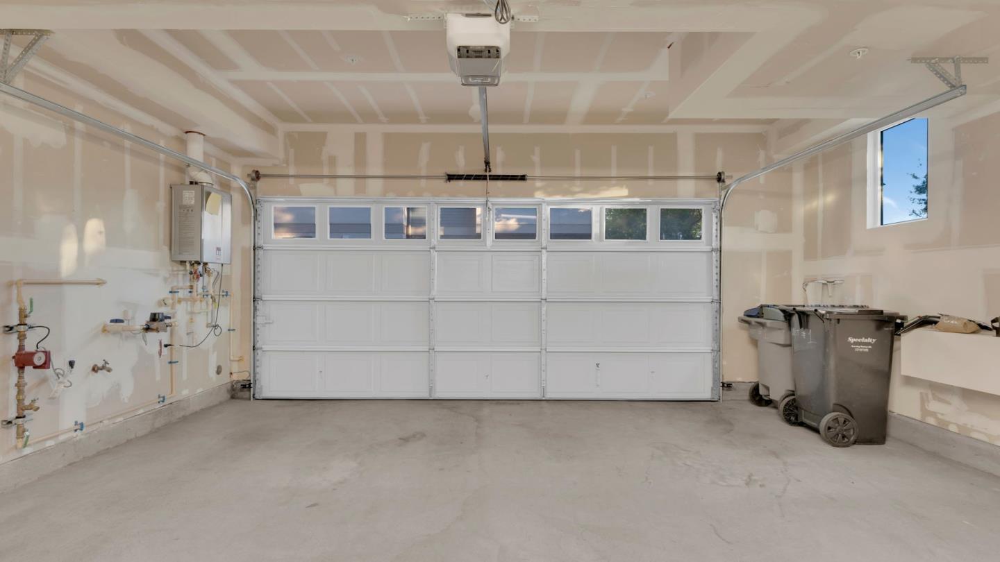 Detail Gallery Image 46 of 52 For 820 E Duane Ave #1,  Sunnyvale,  CA 94085 - 4 Beds | 3/1 Baths