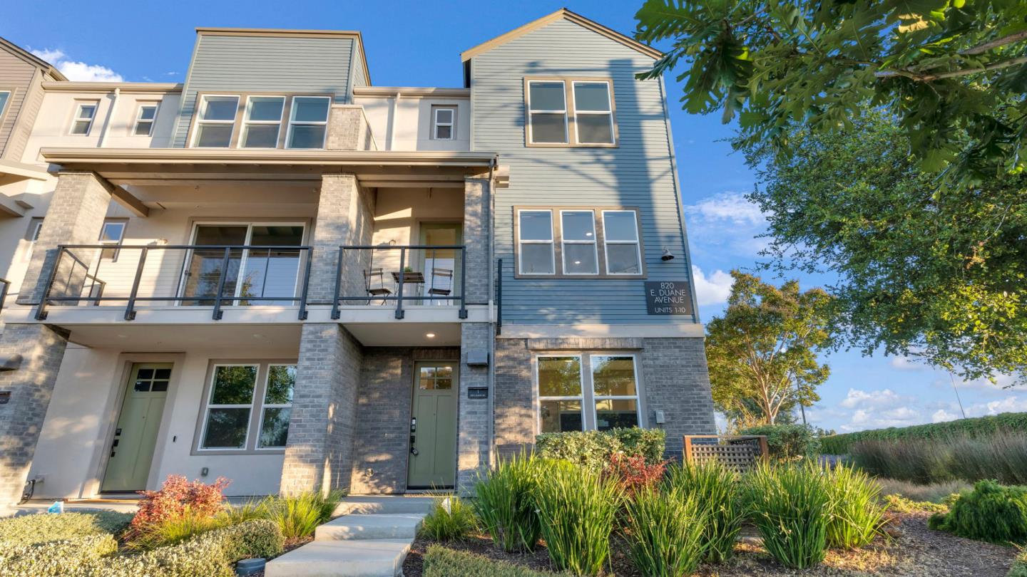 Detail Gallery Image 48 of 52 For 820 E Duane Ave #1,  Sunnyvale,  CA 94085 - 4 Beds | 3/1 Baths
