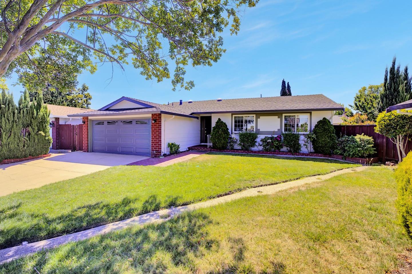 Detail Gallery Image 1 of 43 For 34863 Warwick Ct, Fremont,  CA 94555 - 3 Beds | 2 Baths