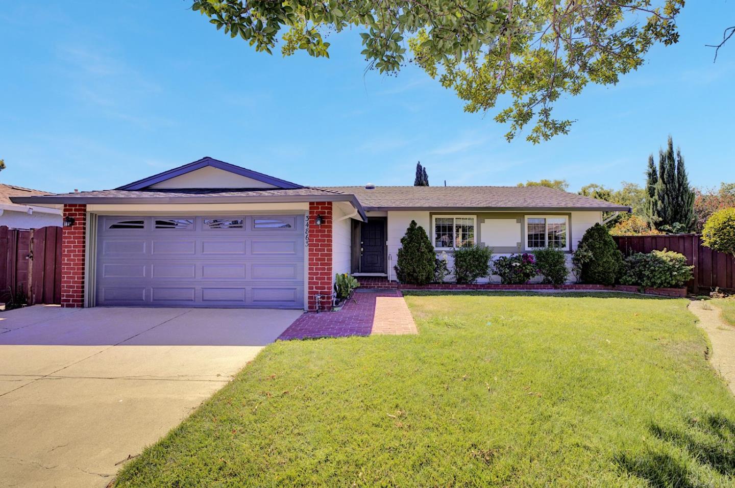 Detail Gallery Image 3 of 43 For 34863 Warwick Ct, Fremont,  CA 94555 - 3 Beds | 2 Baths