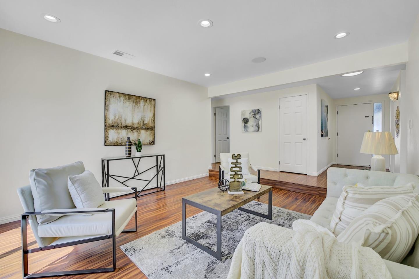 Detail Gallery Image 9 of 43 For 34863 Warwick Ct, Fremont,  CA 94555 - 3 Beds | 2 Baths