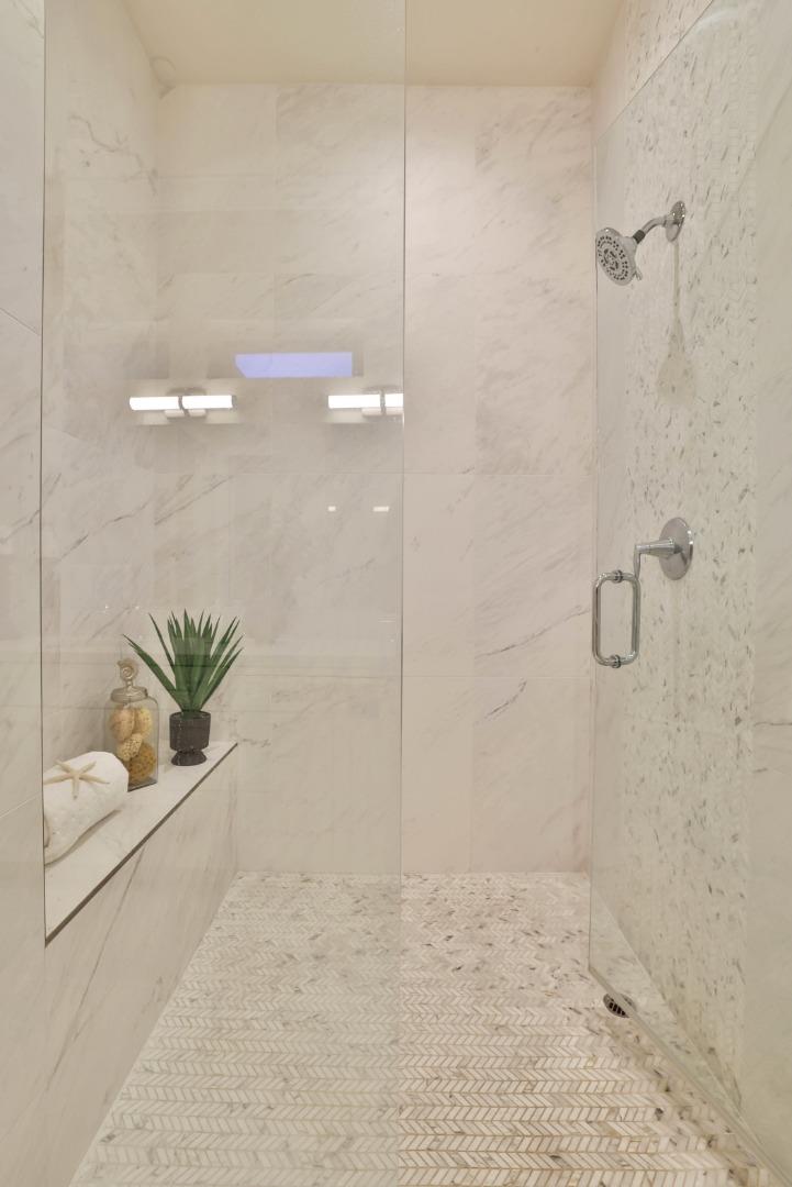 Detail Gallery Image 13 of 29 For 102 Hildebrand Dr, Los Gatos,  CA 95032 - 4 Beds | 2/1 Baths