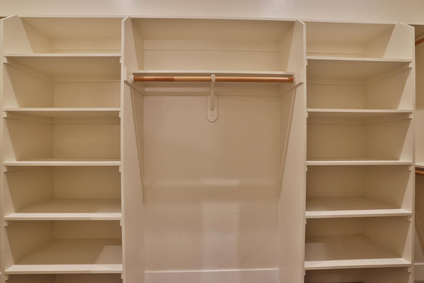Detail Gallery Image 14 of 29 For 102 Hildebrand Dr, Los Gatos,  CA 95032 - 4 Beds | 2/1 Baths