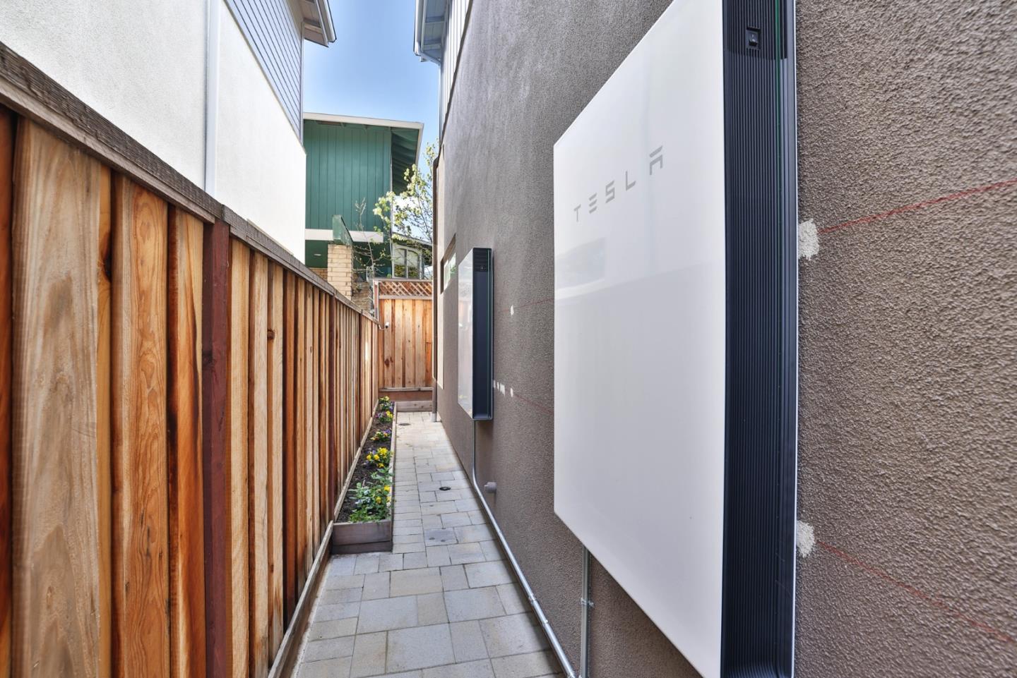 Detail Gallery Image 25 of 29 For 102 Hildebrand Dr, Los Gatos,  CA 95032 - 4 Beds | 2/1 Baths