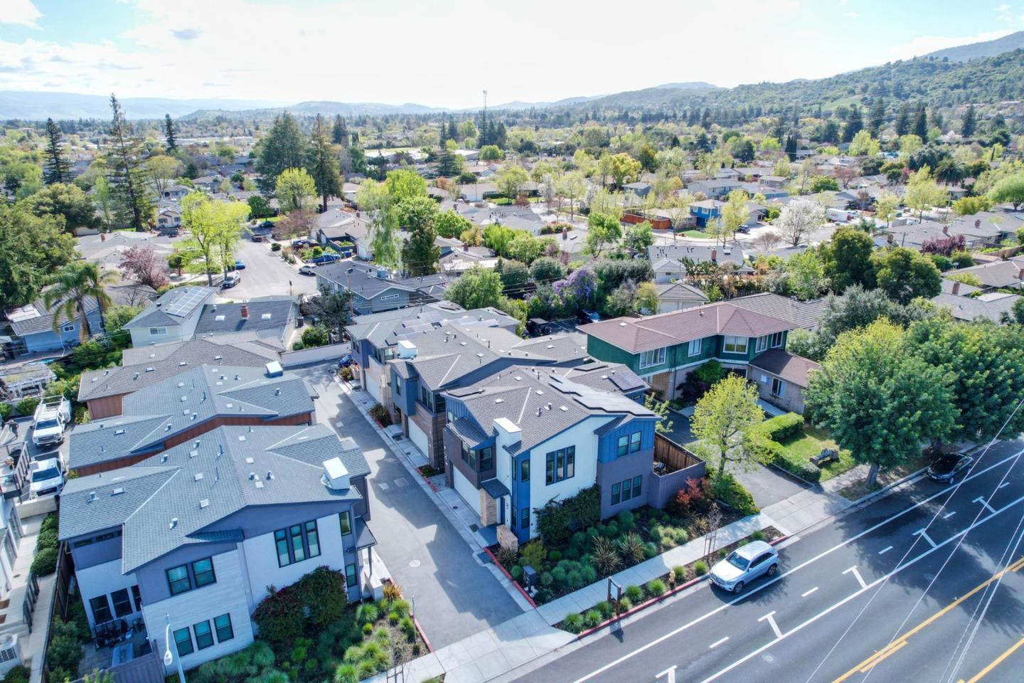 Detail Gallery Image 28 of 29 For 102 Hildebrand Dr, Los Gatos,  CA 95032 - 4 Beds | 2/1 Baths