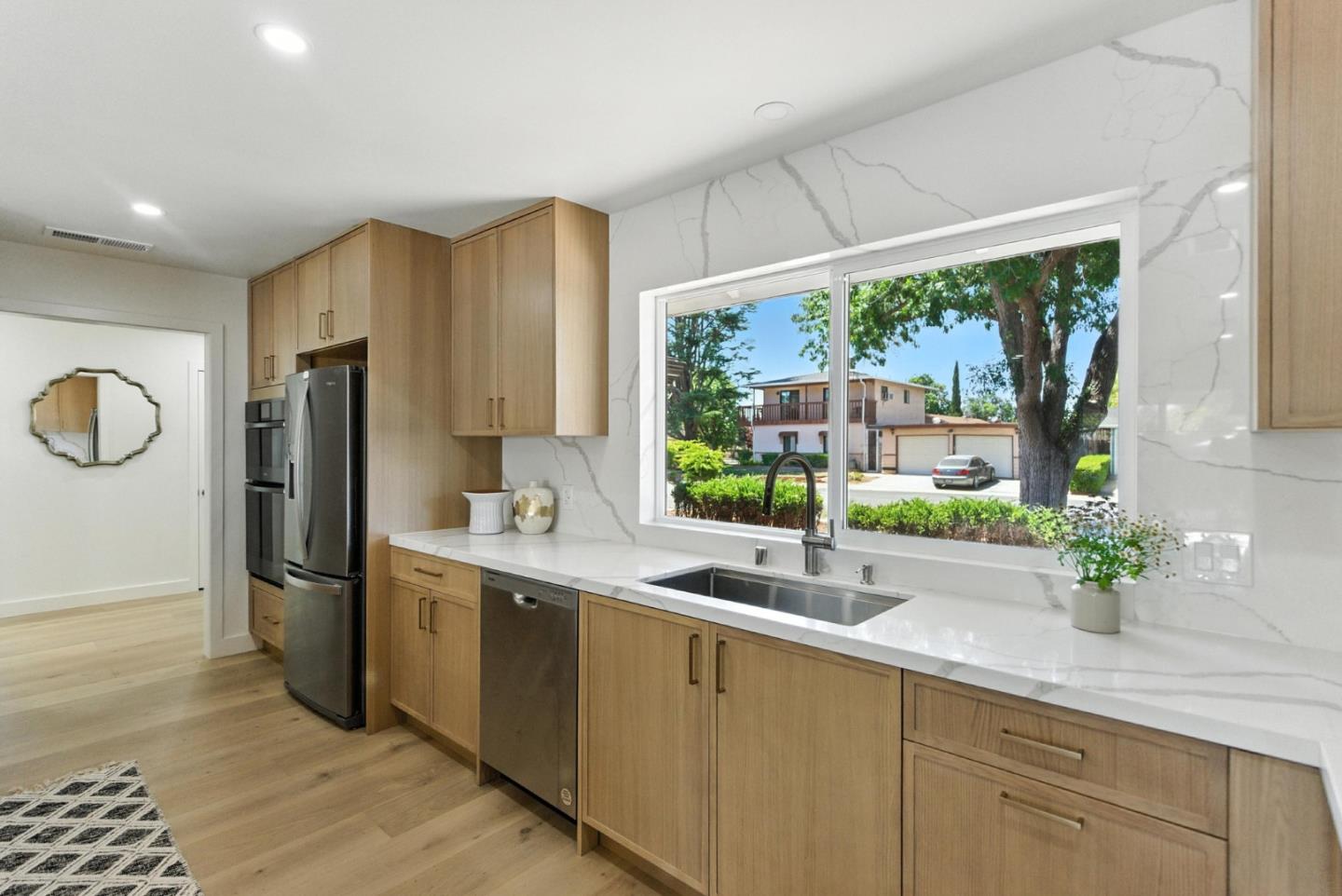 Detail Gallery Image 3 of 39 For 14226 Lucian Ave, San Jose,  CA 95127 - 4 Beds | 2 Baths