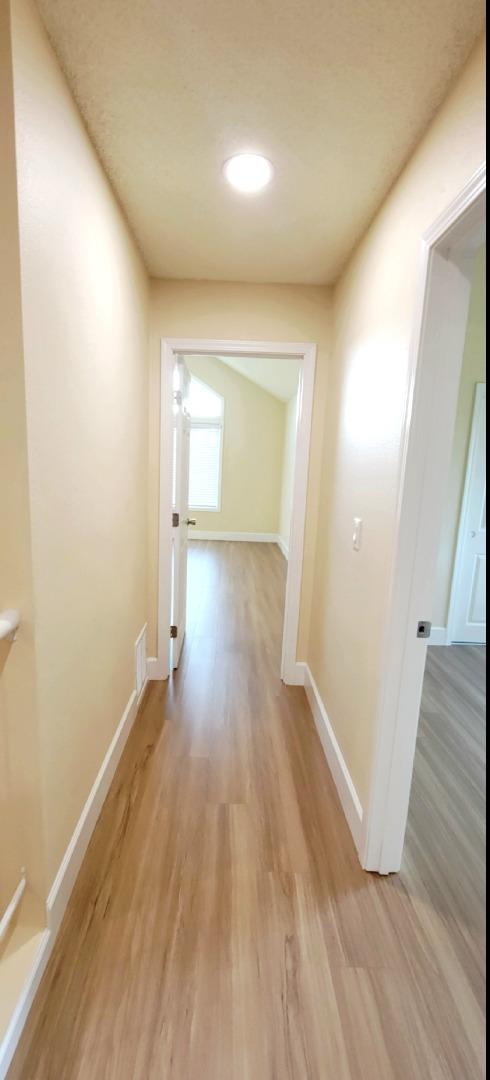 Detail Gallery Image 10 of 26 For 1146 Rosebriar Way, San Jose,  CA 95131 - 4 Beds | 2/1 Baths