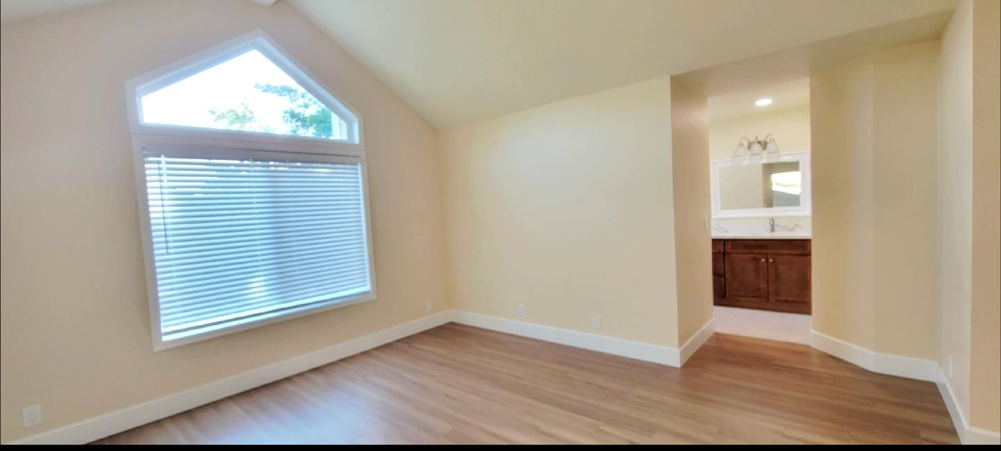 Detail Gallery Image 12 of 26 For 1146 Rosebriar Way, San Jose,  CA 95131 - 4 Beds | 2/1 Baths