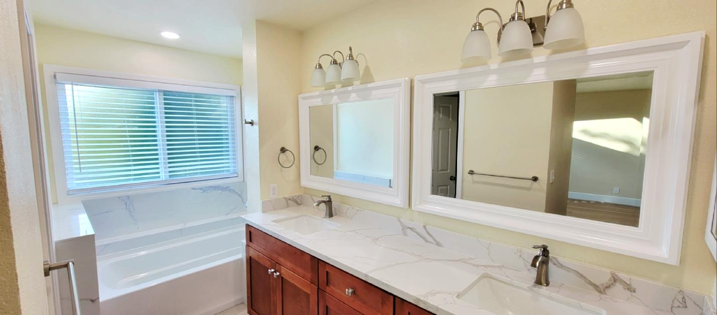 Detail Gallery Image 14 of 26 For 1146 Rosebriar Way, San Jose,  CA 95131 - 4 Beds | 2/1 Baths