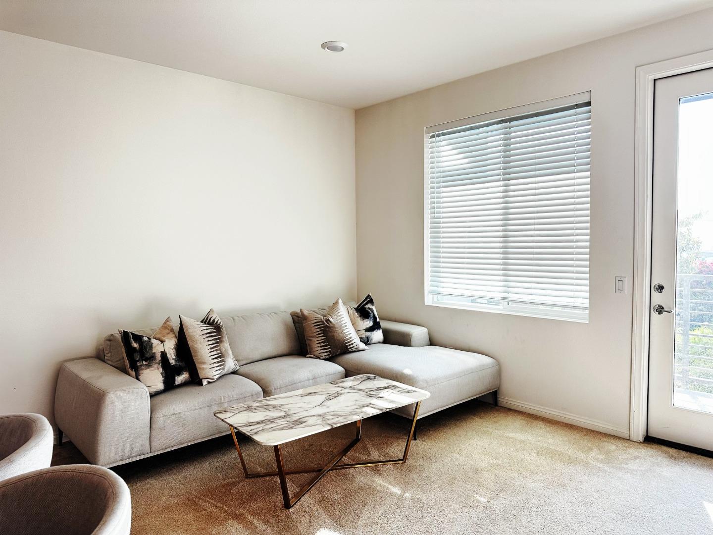 Detail Gallery Image 4 of 12 For 249 Steely, Irvine,  CA 92614 - 3 Beds | 2/1 Baths