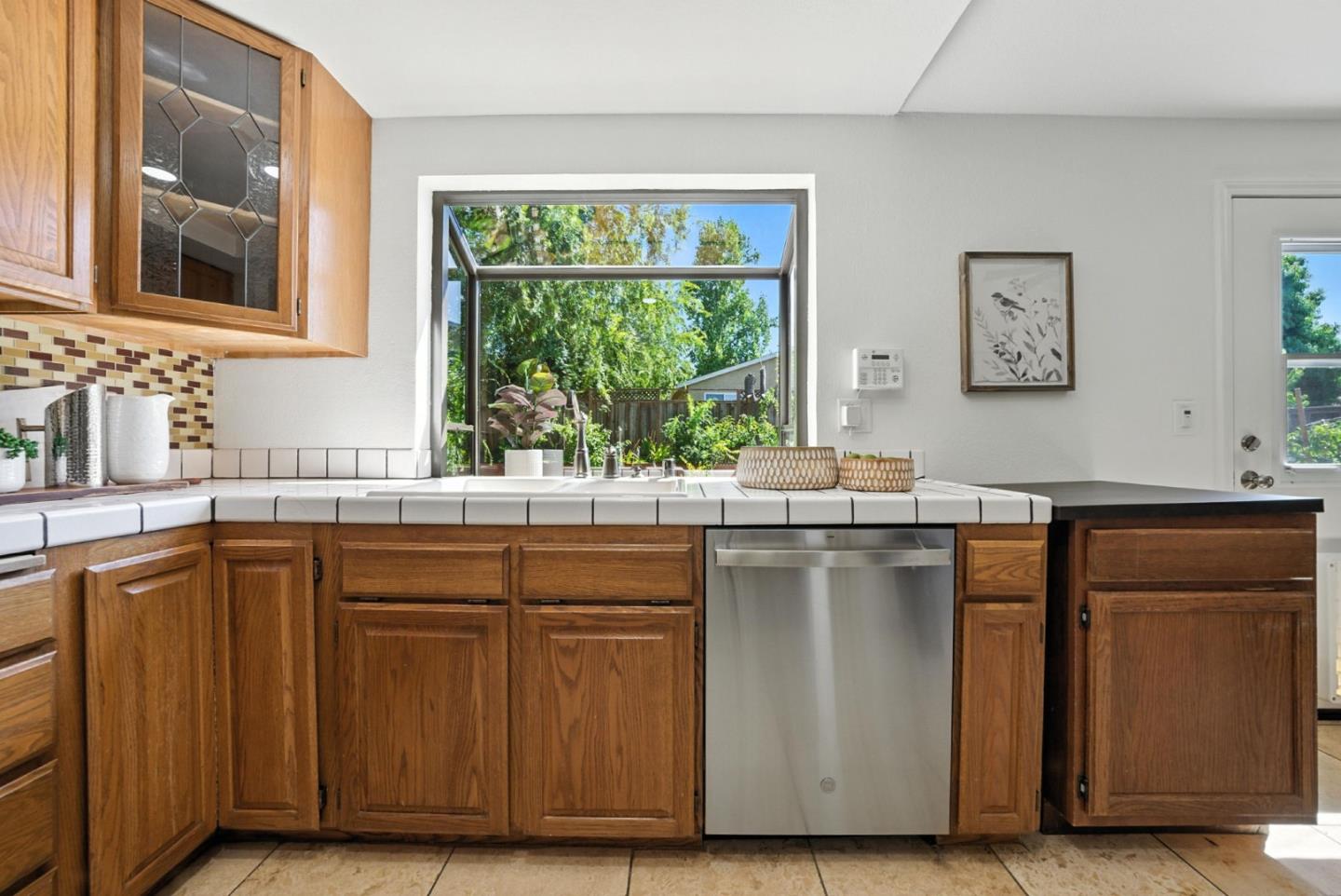 Detail Gallery Image 34 of 71 For 5241 Felicia Ave, Livermore,  CA 94550 - 4 Beds | 2 Baths