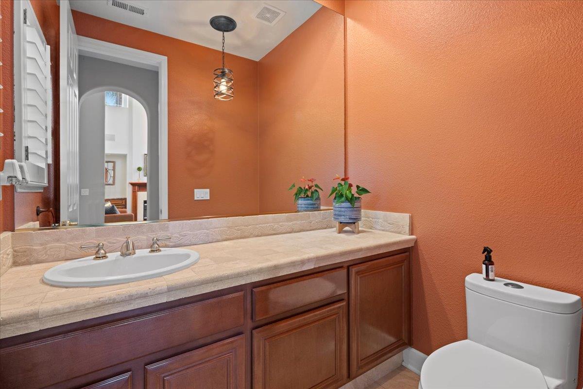 Detail Gallery Image 13 of 53 For 2316 Club Dr, Gilroy,  CA 95020 - 5 Beds | 3/1 Baths