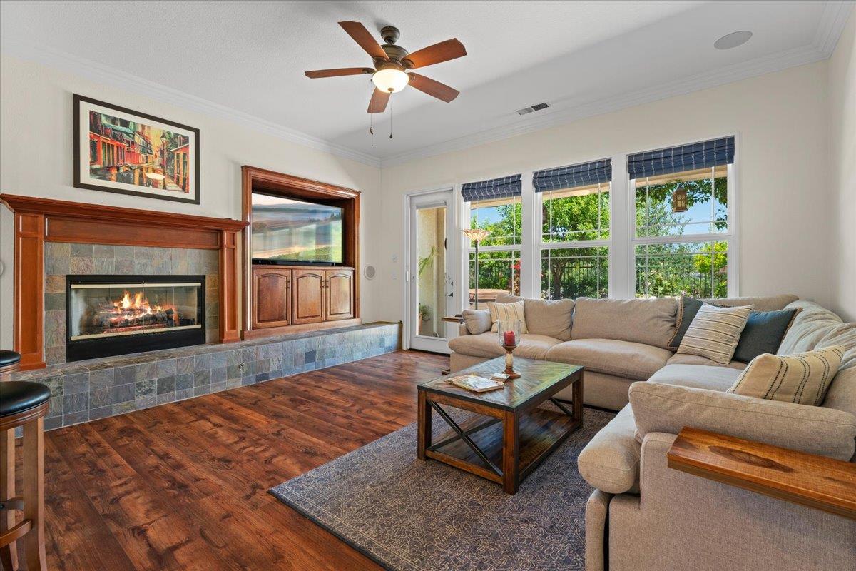 Detail Gallery Image 22 of 53 For 2316 Club Dr, Gilroy,  CA 95020 - 5 Beds | 3/1 Baths